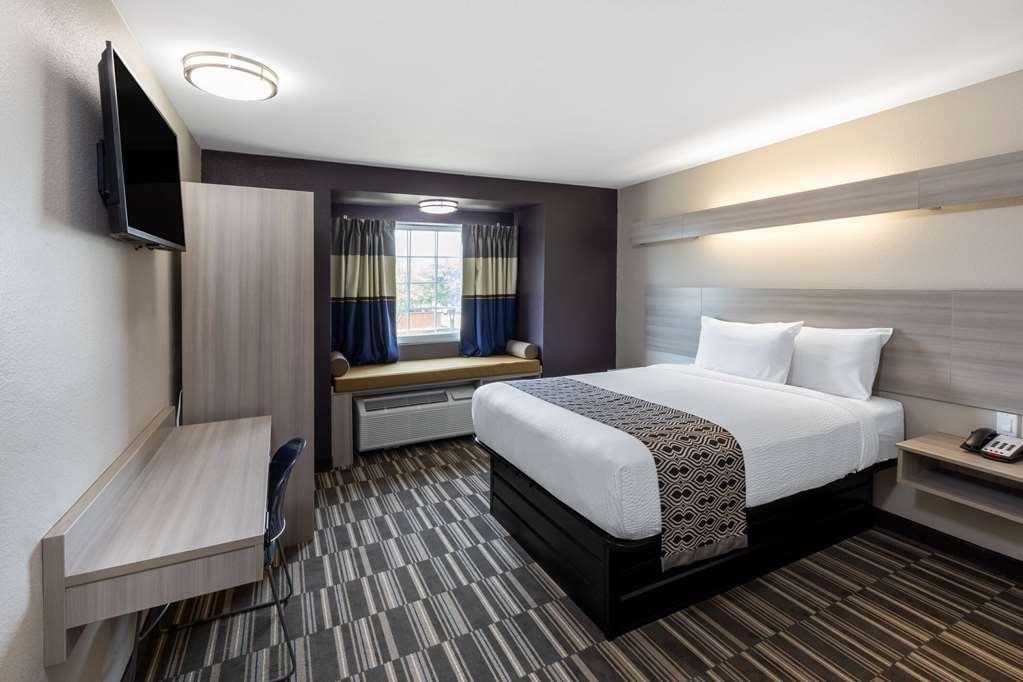 Microtel Inn & Suites By Wyndham Боссьєр-Сіті Номер фото